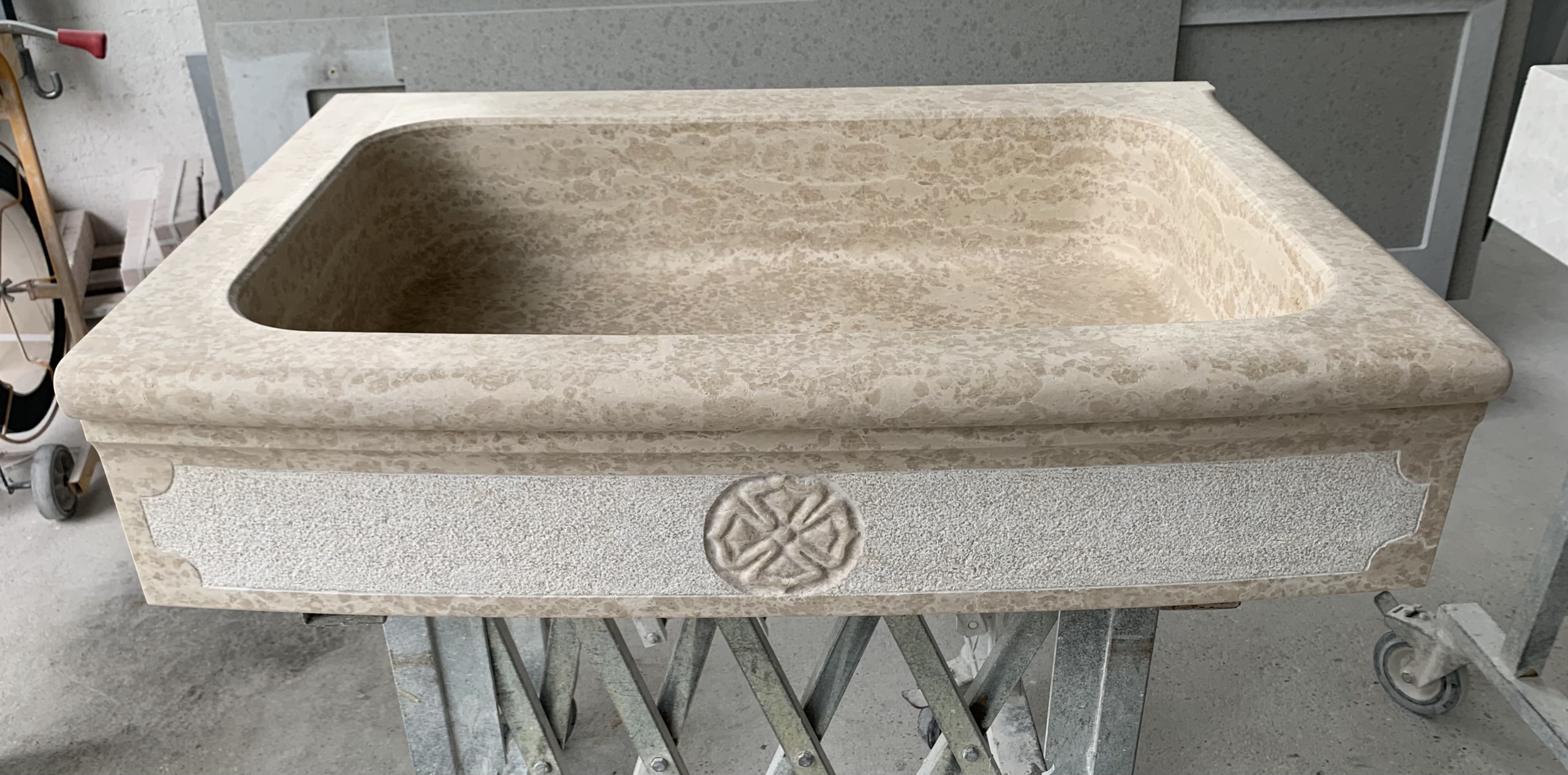 Lavabo da cucina country con disegno - immagine 2